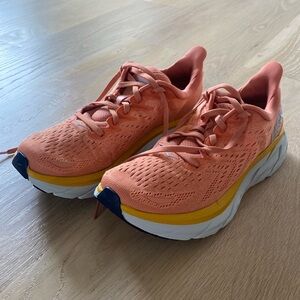 Hoka Clifton 8